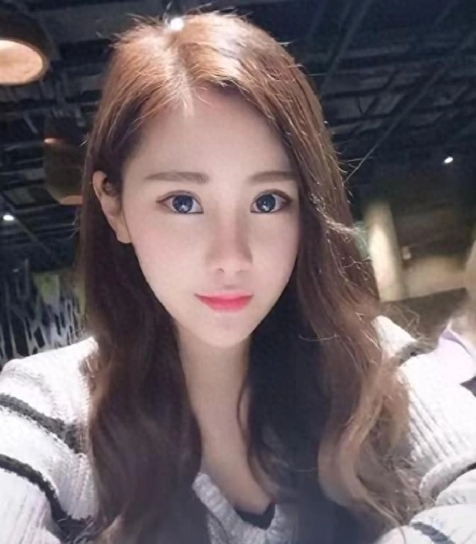 玩的花！四川90后美女干部李雪被双开，追求的“低级趣味”这么多 - 万事屋 | 生活·动漫·娱乐综合社区-银魂同好聚集地