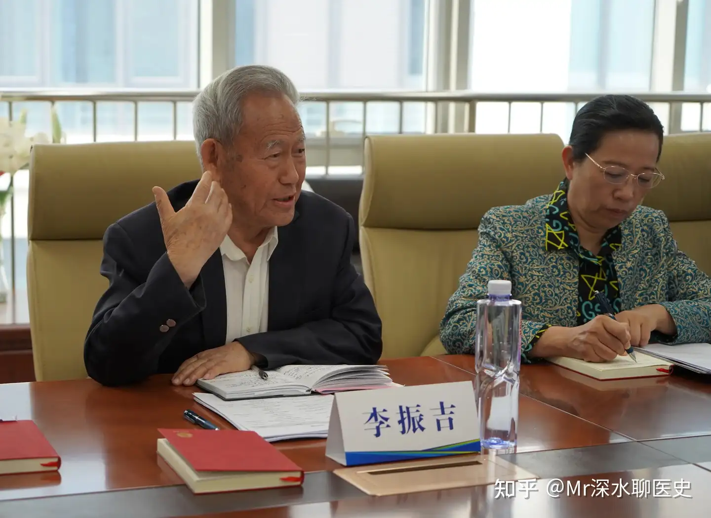 有人问：科学语言无法翻译中医，何谈公平？​​ ？有人答：