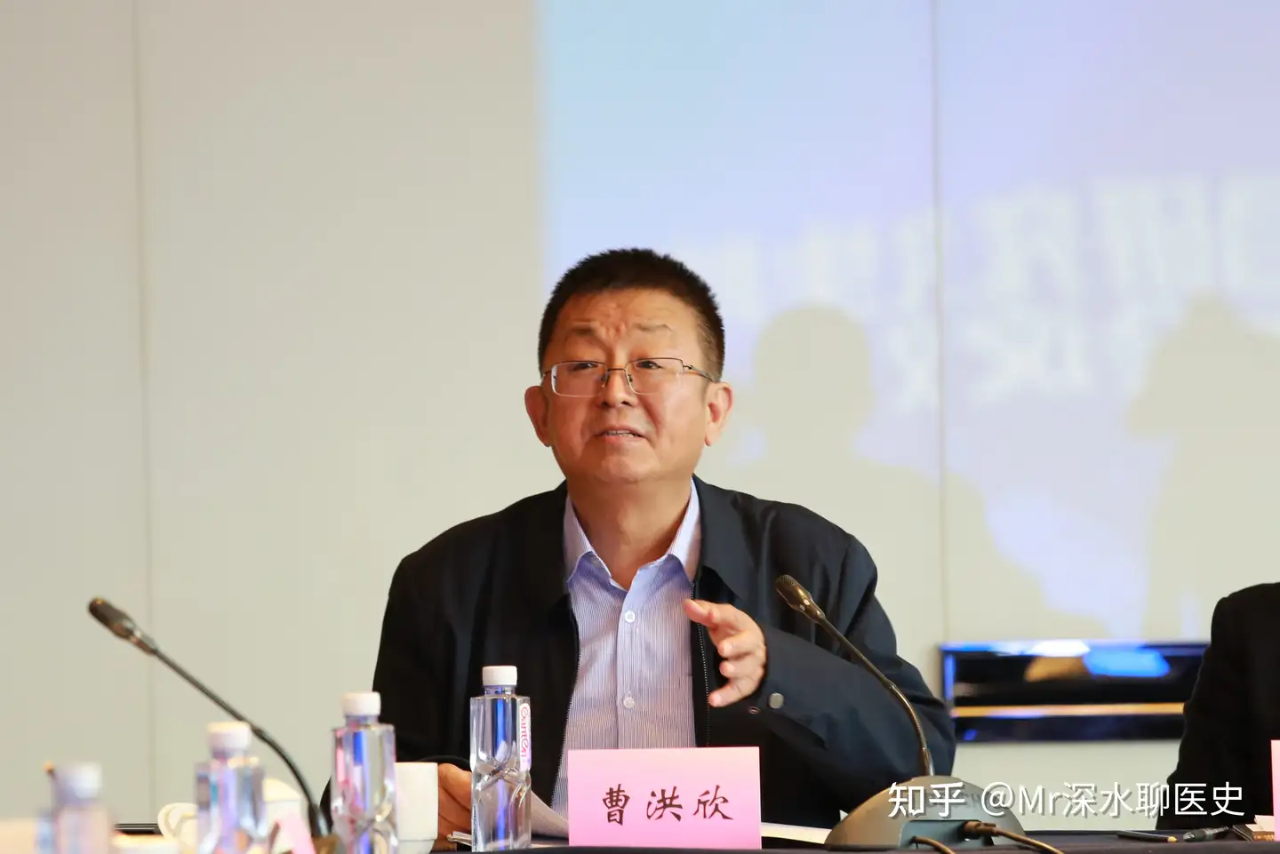 有人问：科学语言无法翻译中医，何谈公平？​​ ？有人答：