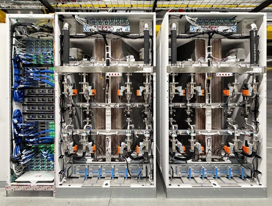 微软发布3nm芯片，1400亿晶体管