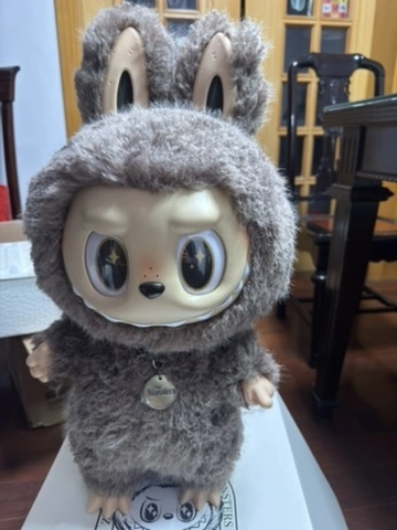 POPMART的品控是越来越差了，LABUBU大首领第二次换货