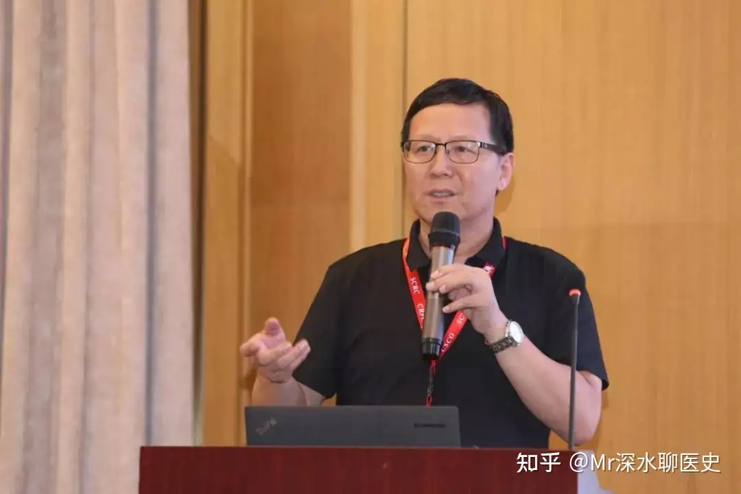 有人问：母亲疯狂相信中医怎么办？给他们看看深水哥的这篇回答就行