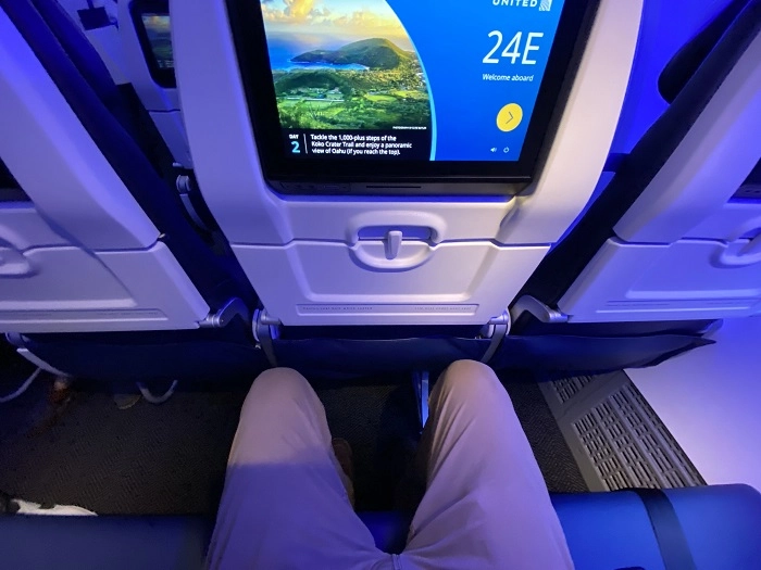 美联航更新运输条款：不戴耳机外放音频或可被永久拒载