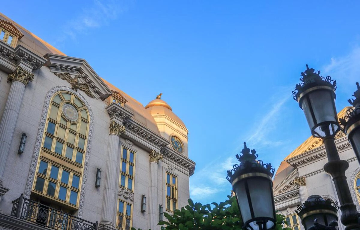 15亿血本无归!上海「小欧洲」5年变鬼城，谁杀死了这个网红打卡地