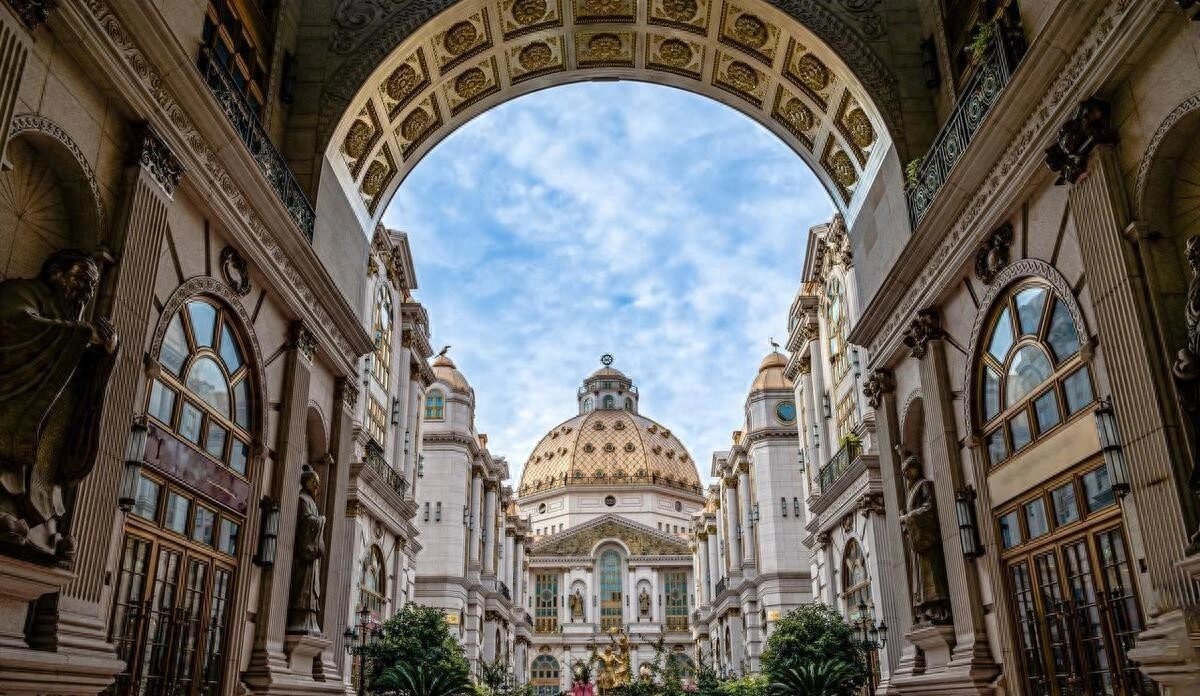 15亿血本无归!上海「小欧洲」5年变鬼城，谁杀死了这个网红打卡地