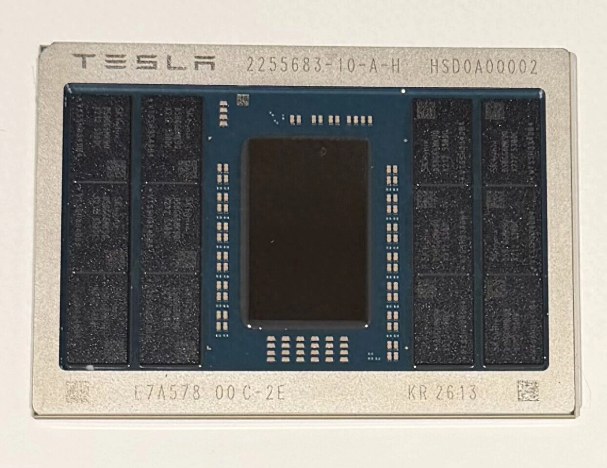 特斯拉携手台积电与三星完成AI5芯片流片 - 万事屋