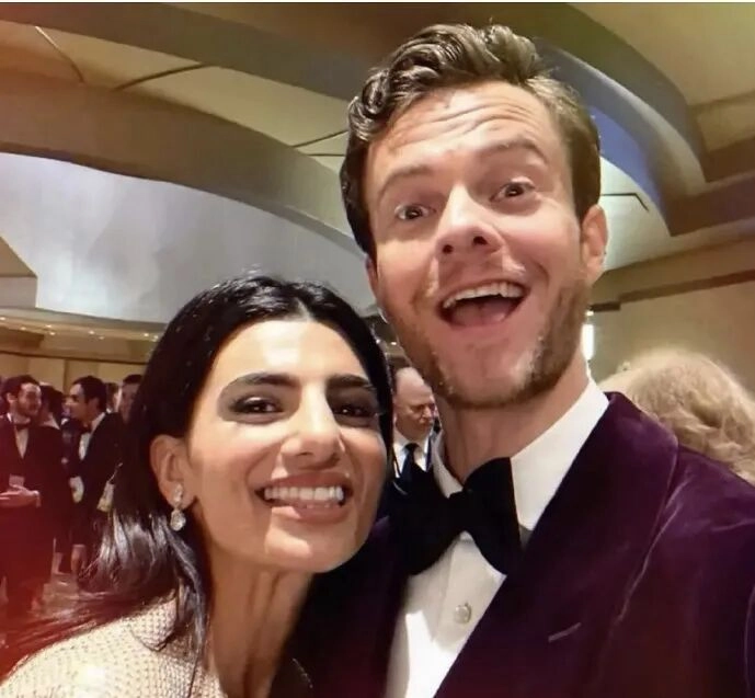 《黑袍纠察队》演员休伊和 “爆头女” 完婚！！oi 侠到场祝贺！