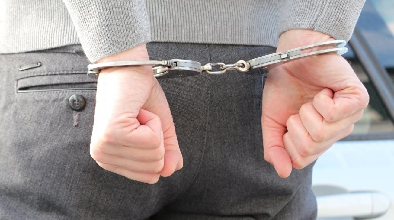 纽约百万美元苹果运输车劫案告破 三名嫌犯被联邦检方起诉 - 万事屋