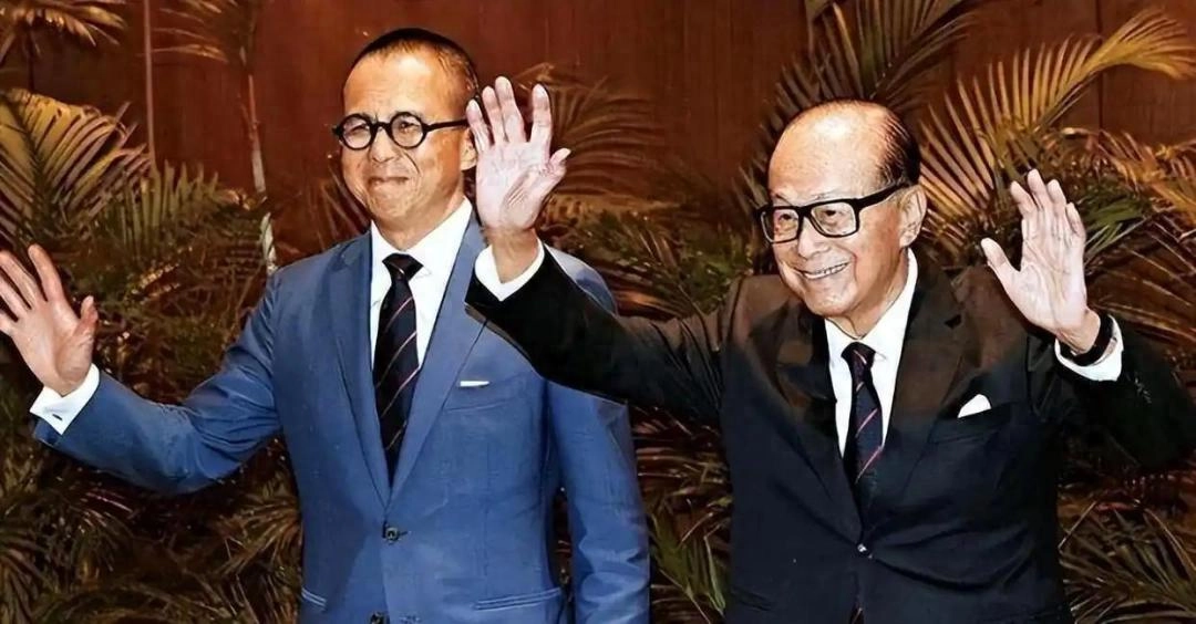 李嘉诚儿子拿下世界杯转播权,全网炸锅 - 万事屋