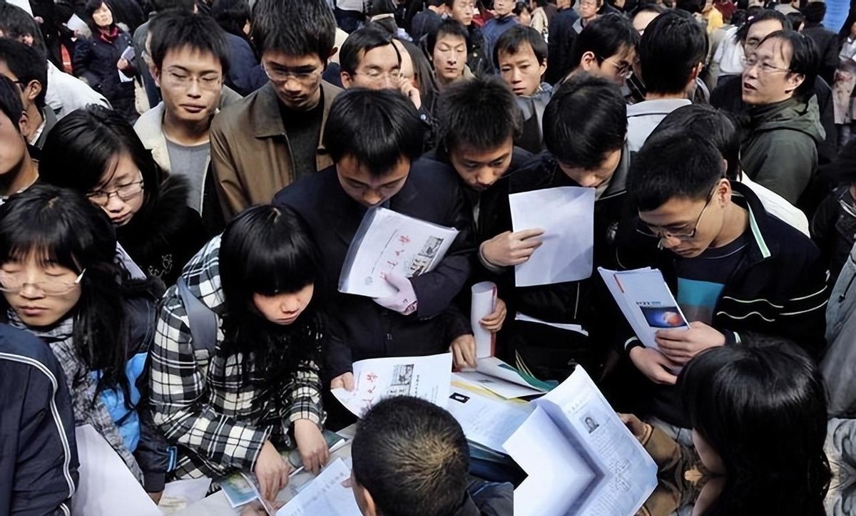 “尼特族” 已达 2.6 亿，比啃老还令人唾弃，离开父母会怎样