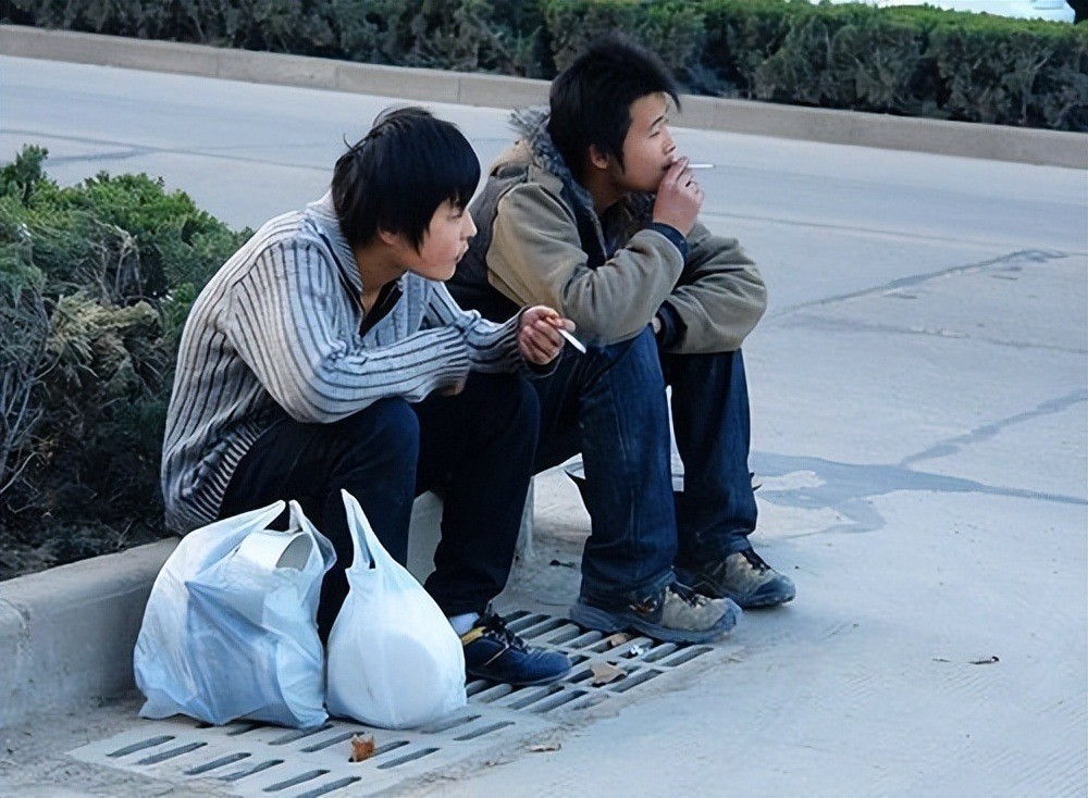 “尼特族” 已达 2.6 亿，比啃老还令人唾弃，离开父母会怎样
