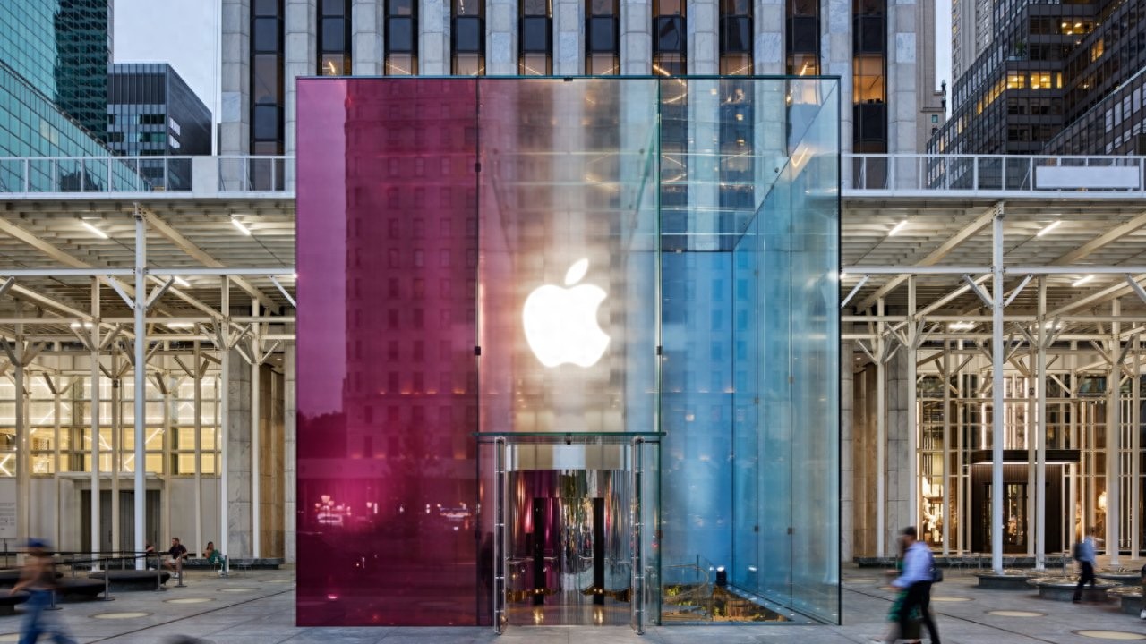 苹果纽约第五大道玻璃立方体换上新配色 为iPhone 18 Pro上市造势 - 万事屋