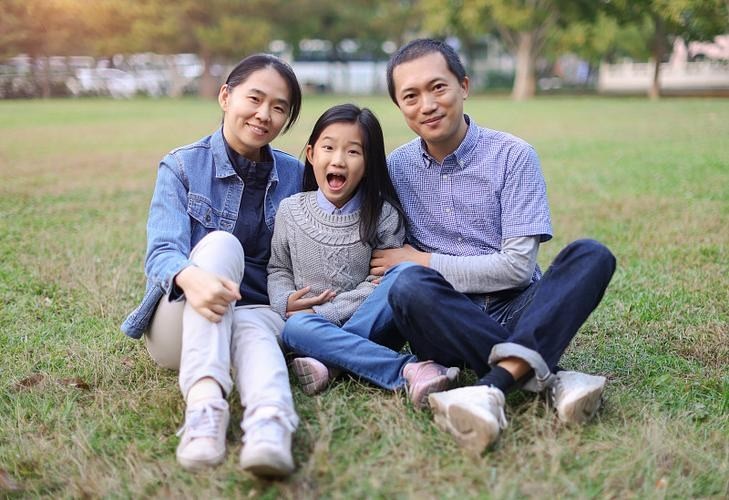 “国家来养老”到“养老靠自己”,超2亿独生子女将迎来现实大考
