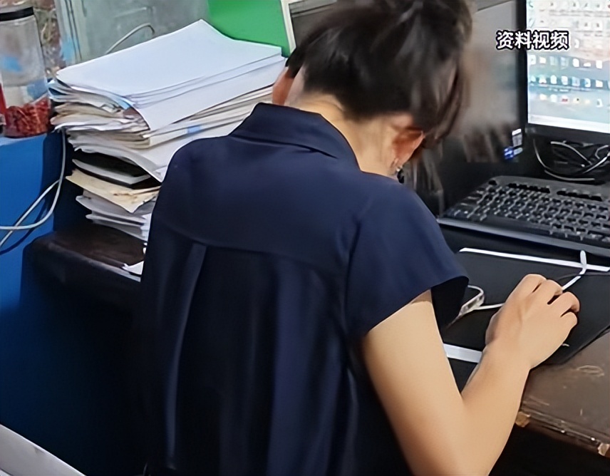 班主任休产假被家长举报,“老师一定要生孩子吗”?校园举报乱象曝光,接诉员称开学两周收到40封举报信